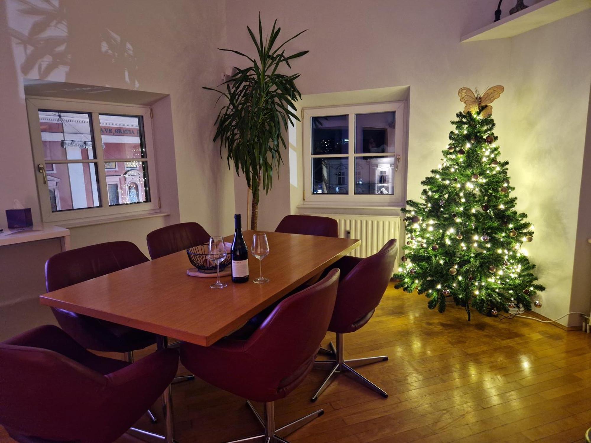 Poet Apartment Ljubljana Eksteriør bilde